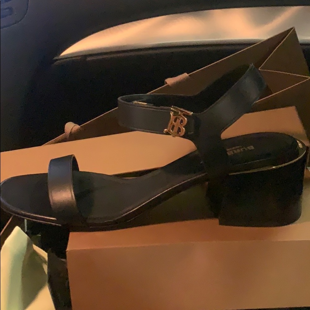 Brand new burberry sandals - Picture 2 of 2